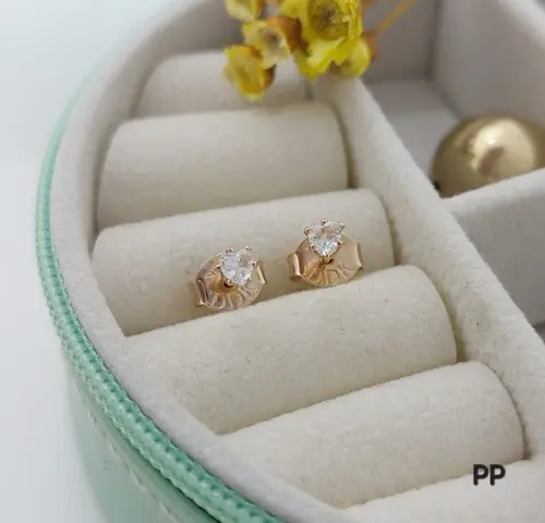 BRINCO PONTO DE LUZ PP BANHADO A OURO 18K