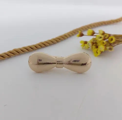 BICO DE PATO LAÇO MODERNO GLOW BANHADO A OURO 18K