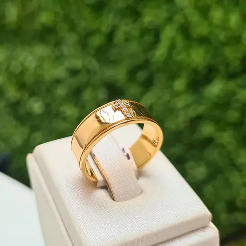Anel Fé Dourada com Zircônias Banhado a Ouro 18K