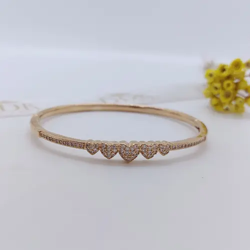 BRACELETE CORAÇÕES ETERNOS BANHADO A OURO 18K