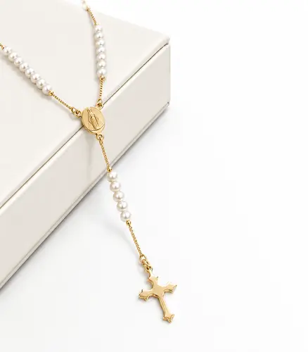 COLAR TERÇO DE PÉROLAS BANHADO A OURO 18K