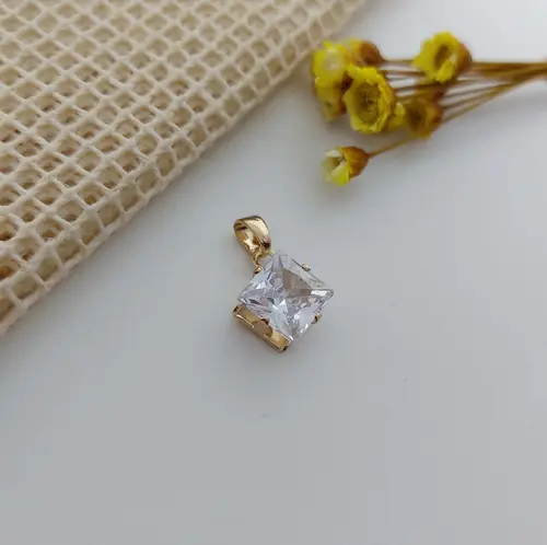 PINGENTE PONTO DE LUZ QUADRADO BANHADO A OURO 18K