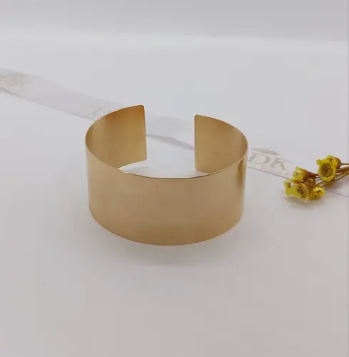 BRACELETE GOLD ESSENCE BANHADO A OURO 18K