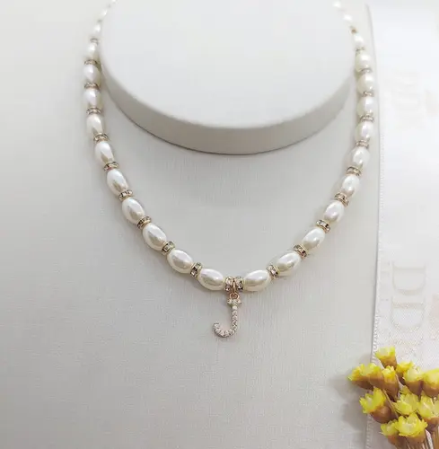 CHOKER PÉROLA INICIAL BANHADA A OURO 18K