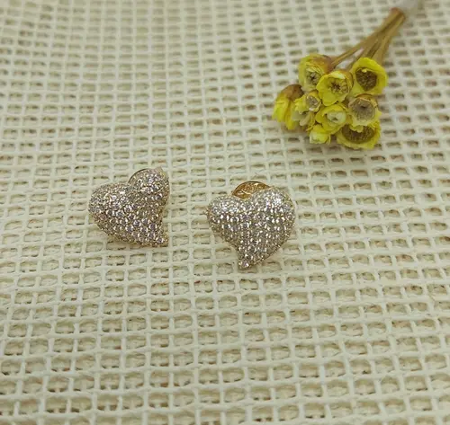 BRINCO CORAÇÃO DE LUXO BANHADO A OURO 18K