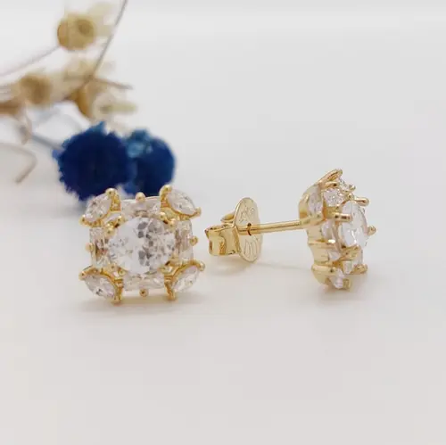 BRINCO CRYSTAL GOLD BANHADO A OURO 18K