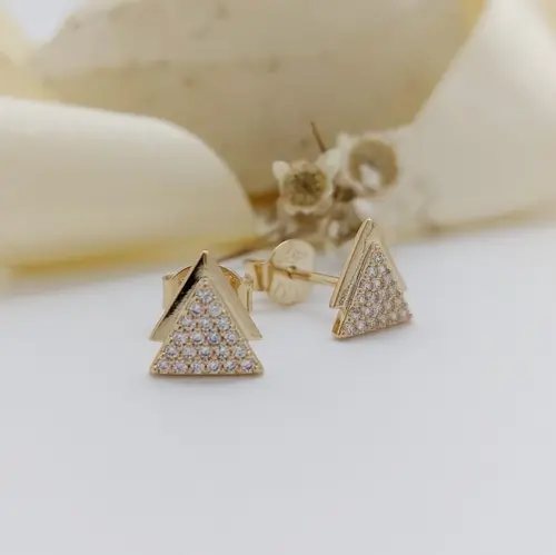 BRINCO ESSENCIA TRIANGLE BANHADO A OURO 18K