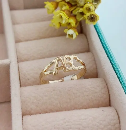 ANEL ABC INITIAL LOVE GLOW BANHADO A OURO 18K