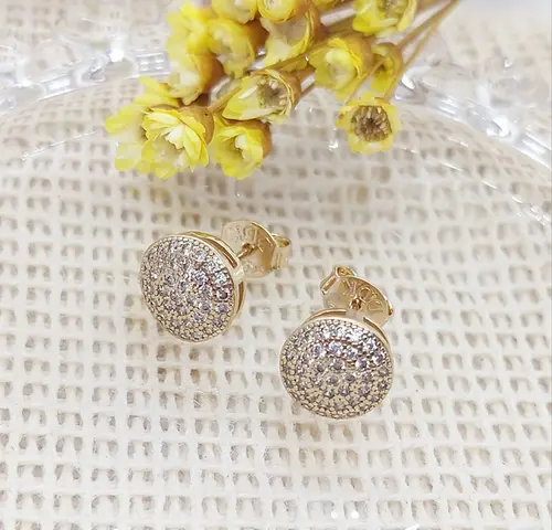 BRINCO CRYSTAL DOME GOLD BANHADO A OURO 18K