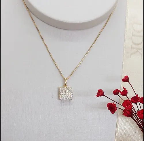 COLAR ELEGANCE SPHERE BANHADO A OURO 18K