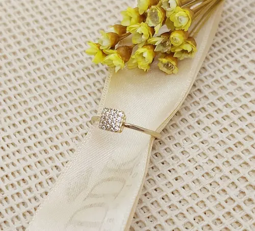 ANEL SQUARE GLOW BANHADO A OURO 18K