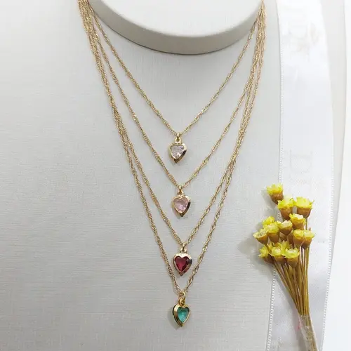 CHOKER CORAÇÕES CAMADAS BANHADO A OURO 18K