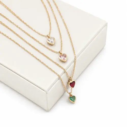 CHOKER CORAÇÕES CAMADAS BANHADO A OURO 18K