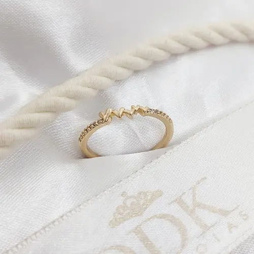 Anel mini corações banhado a ouro 18k