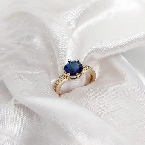 ANEL SAFIRA ROYALE BANHADO A OURO 18K