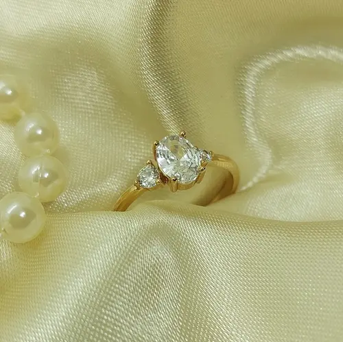 ANEL SOLITARIO OVAL BANHADO A OURO 18K
