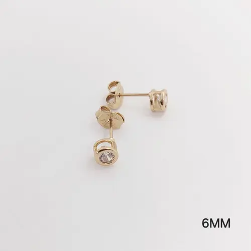 Brinco moldura p. de luz banhado a ouro 18k