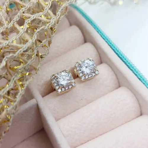 BRINCO GRAND LUXE BANHADO A OURO 18K