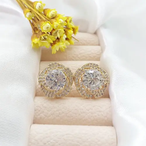 Brinco roseta banhado a ouro 18k