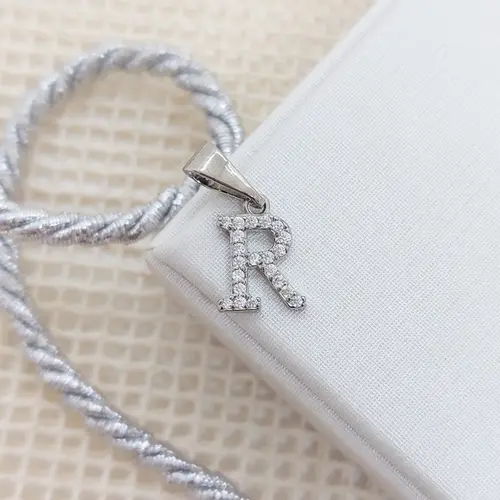 PINGENTE LETRA "R" BANHADO A O.B