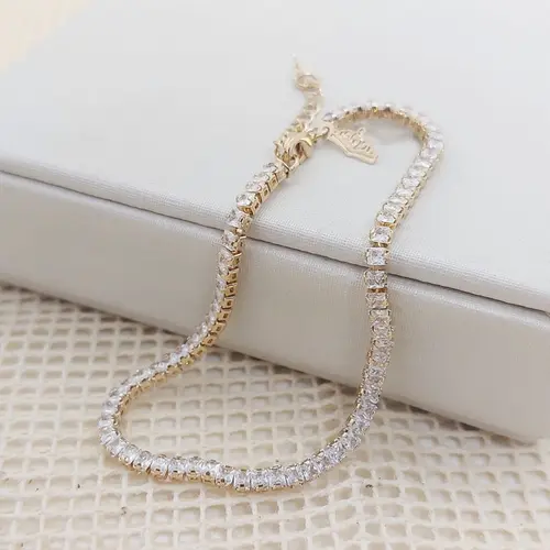 PULSEIRA CRAVEJADA BANHADA A OURO 18K