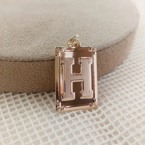 PINGENTE LETRA H BANHADO A OURO 18K