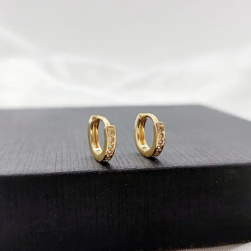 Argola craveja P banhada a ouro 18k.