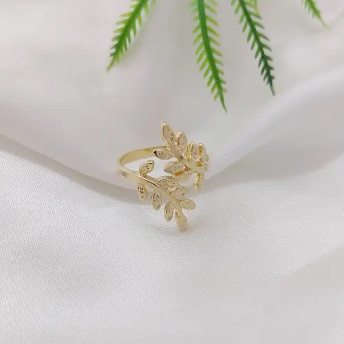 Anel folhagem banhado a ouro 18k