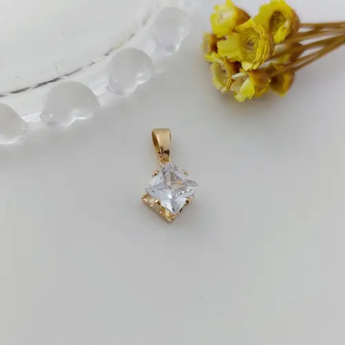 PINGENTE QUADRADO BANHADO A OURO 18K