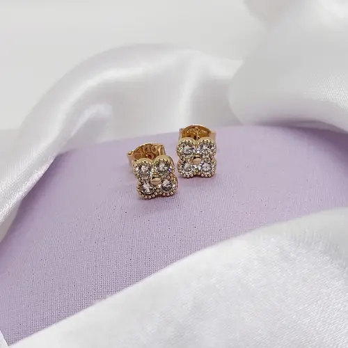 BRINCO TREVO MINI BANHADO A OURO 18K