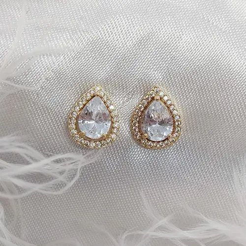 BRINCO GOTA CRISTAL PLUS BANHADO A OURO 18K