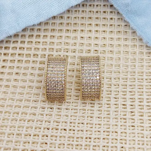 BRINCO ARGOLA MINIMAL BANHADO A OURO 18K