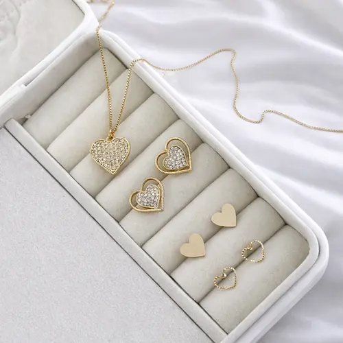 COMBO SEMIJOIAS CORAÇÃO BANHADA A OURO 18K