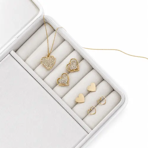 COMBO SEMIJOIAS CORAÇÃO BANHADA A OURO 18K