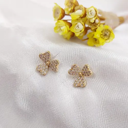 BRINCO TREVO NATURAL BANHADO A OURO 18K