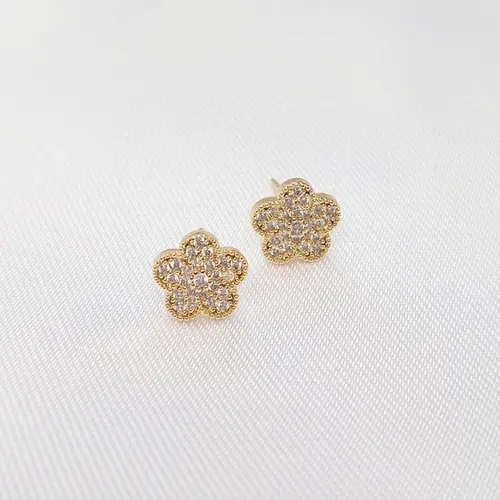BRINCO FLOR MINIMAL BANHADO A OURO 18K
