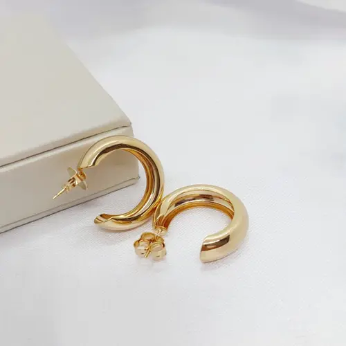 ARGOLA PLUS BANHADA A OURO 18K