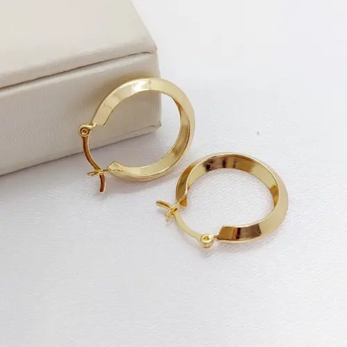ARGOLA LISA BANHADA A OURO 18K