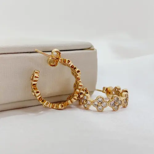 ARGOLA TREVO BANHADA A OURO 18K