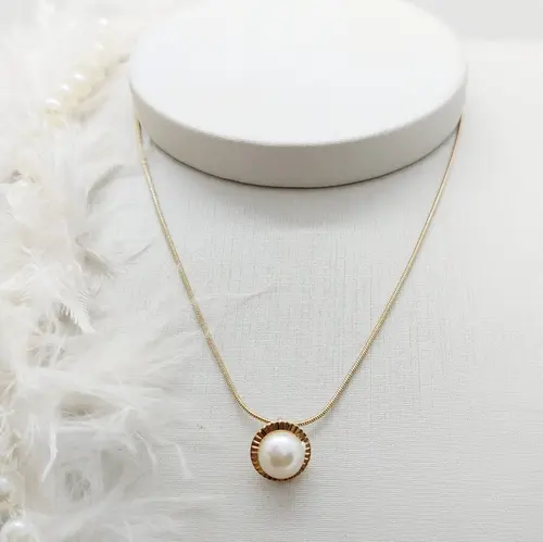 CHOKER PEROLA CALISTA BANHADA A OURO 18K