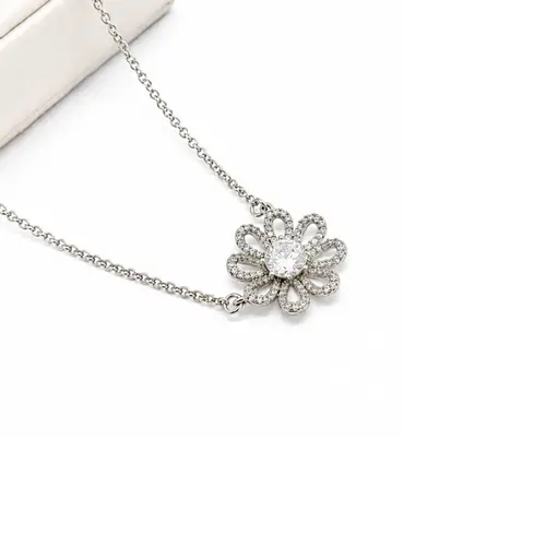 CHOKER FLOR BANHADA A OURO BRANCO
