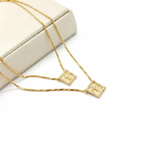 ESCAPULARIO CRAVEJADO BANHADO A OURO 18K