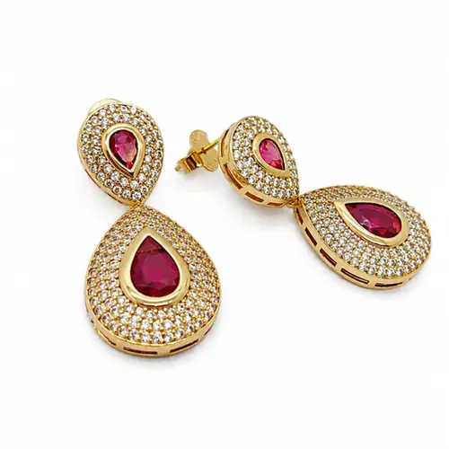 BRINCO GOTA CRAVEJADO BANHADO A OURO 18K.