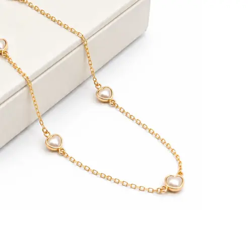CHOKER CORAÇÃO PÉROLA BANHADA A OURO 18K