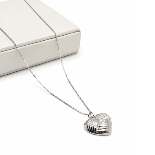 COLAR CORAÇÃO TEXTURIZADO BANHADO A OURO BRANCO