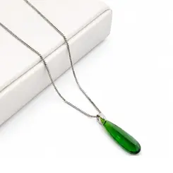 COLAR GOTA VERDE BANHADO A OURO BRANCO