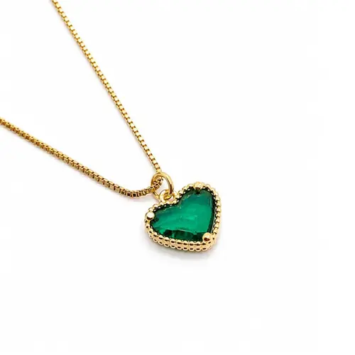 COLAR CORAÇÃO VERDE BANHADO A OURO 18K.